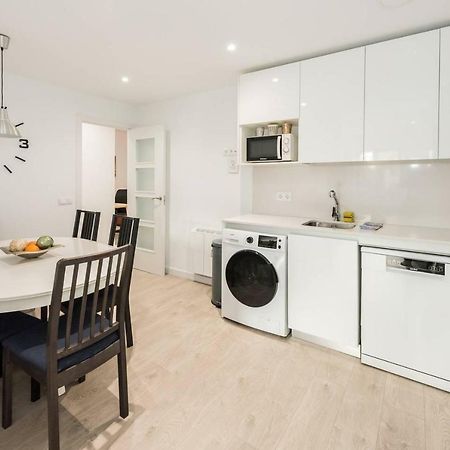 Modern With Ideal Location Next To Atocha Station Madrid Exterior photo