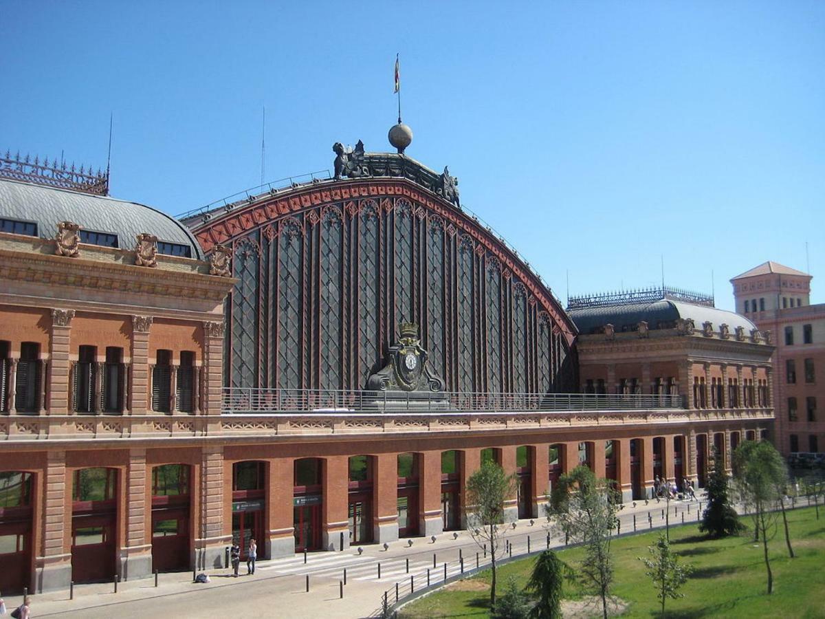 Modern With Ideal Location Next To Atocha Station Madrid Exterior photo