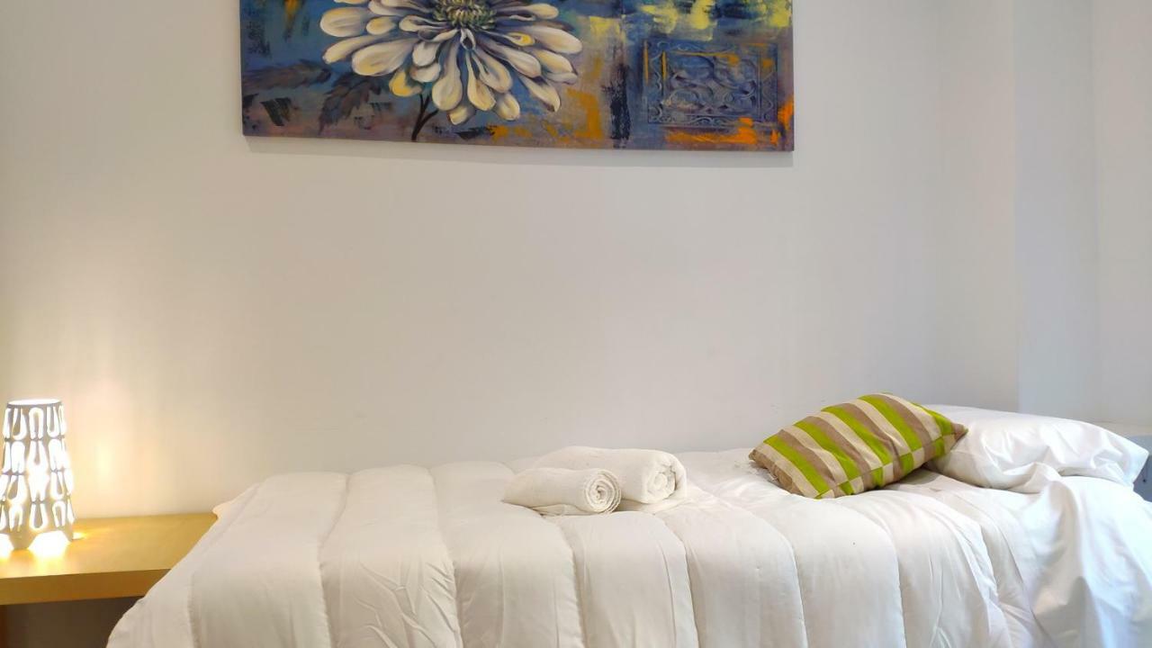 Modern With Ideal Location Next To Atocha Station Madrid Exterior photo